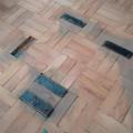 Tratamento de piso de madeira