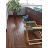 aplicação de bona em deck Parque Maria Domitila